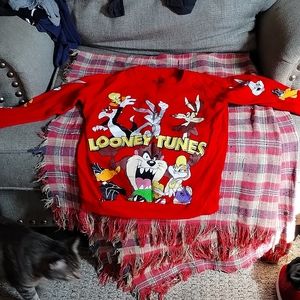 Looney Tunes sweat shirt size: extra small